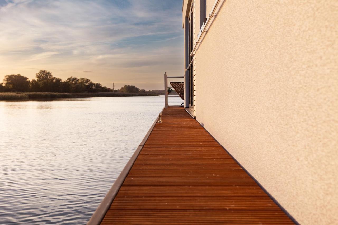 Hausboot Kuestennebel Ribnitz-Damgarten Exteriér fotografie